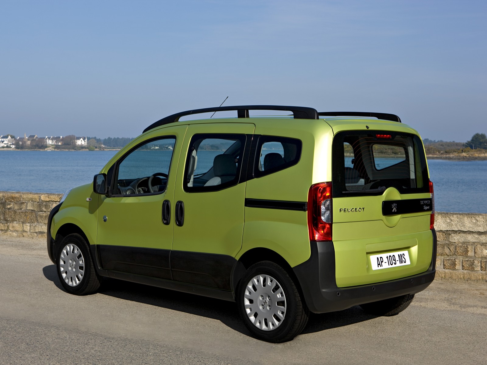 Peugeot Bipper technical specifications and fuel economy